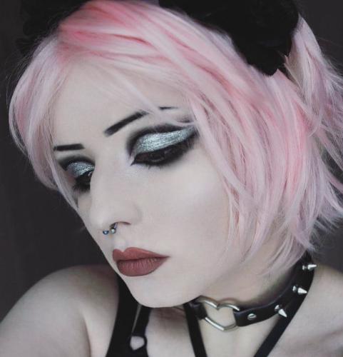 SilverGlitterCutCrease